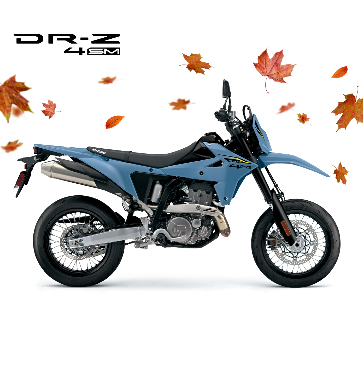 Seitenansicht des blauen Suzuki DR-Z4SM Motorrads mit schwarzem Rahmen und Auspuff