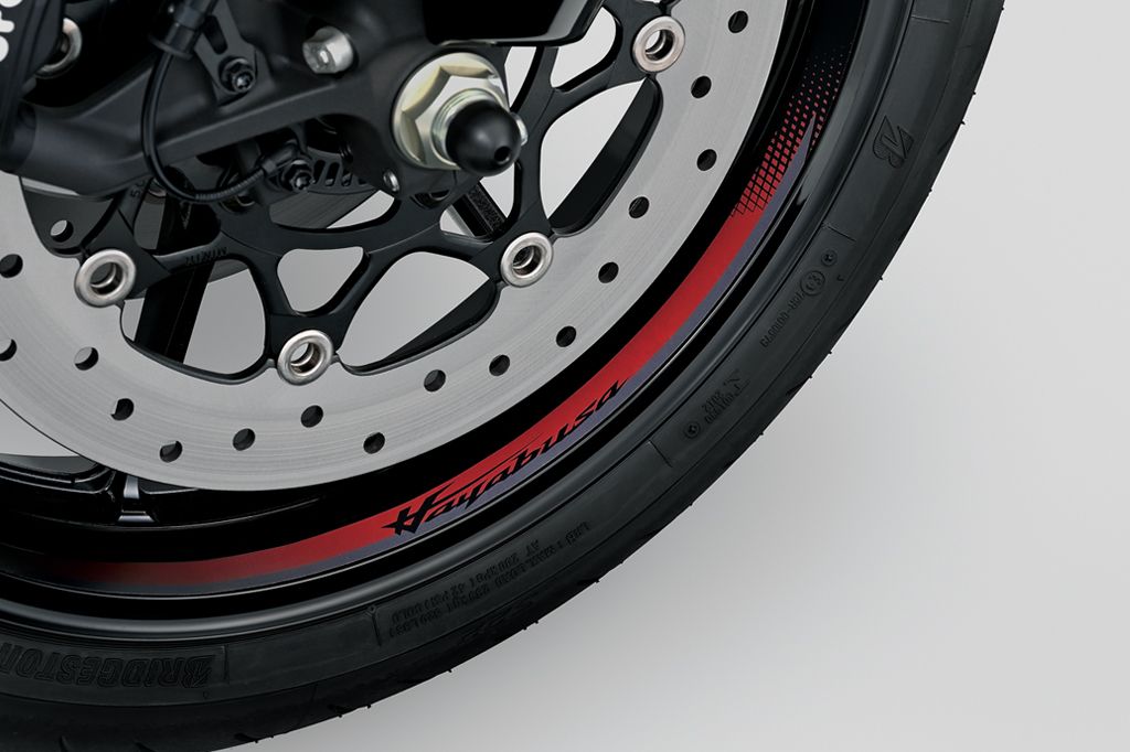 Rotes Felgenbettdekor einer Hayabusa