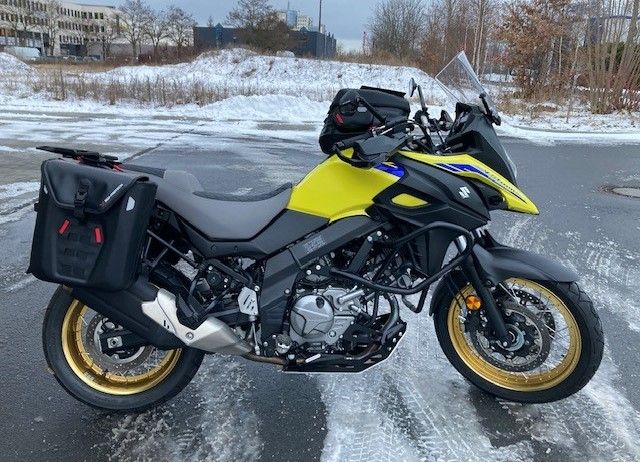 Suzuki Motorrad im Winter