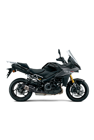Rechte Seitenansicht der GSX-S1000GX in Schwarz (YVB) mit Akrapovič Slip-On Endschalldämpfer