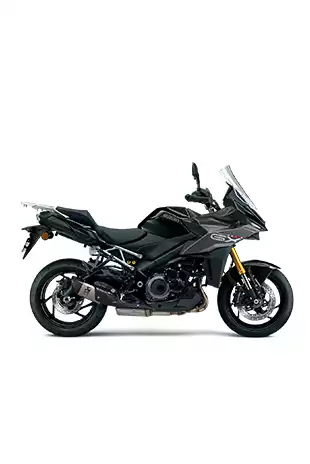 Rechte Seitenansicht der GSX-S1000GX in Schwarz (YVB) mit Akrapovič Slip-On Endschalldämpfer