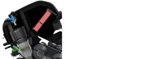 Schnittdarstellung des Suzuki Top Feed Injectors: Detaillierte Ansicht des Einspritzsystems mit blauem und grünem Einspritzventil, Luftfilter und Ansaugtrakt für optimale Kraftstoffzufuhr und Motorleistung.
