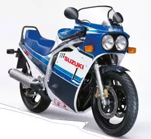 Klassisches Suzuki GSX-R750 Motorrad in Blau-Weiß auf weißem Hintergrund.