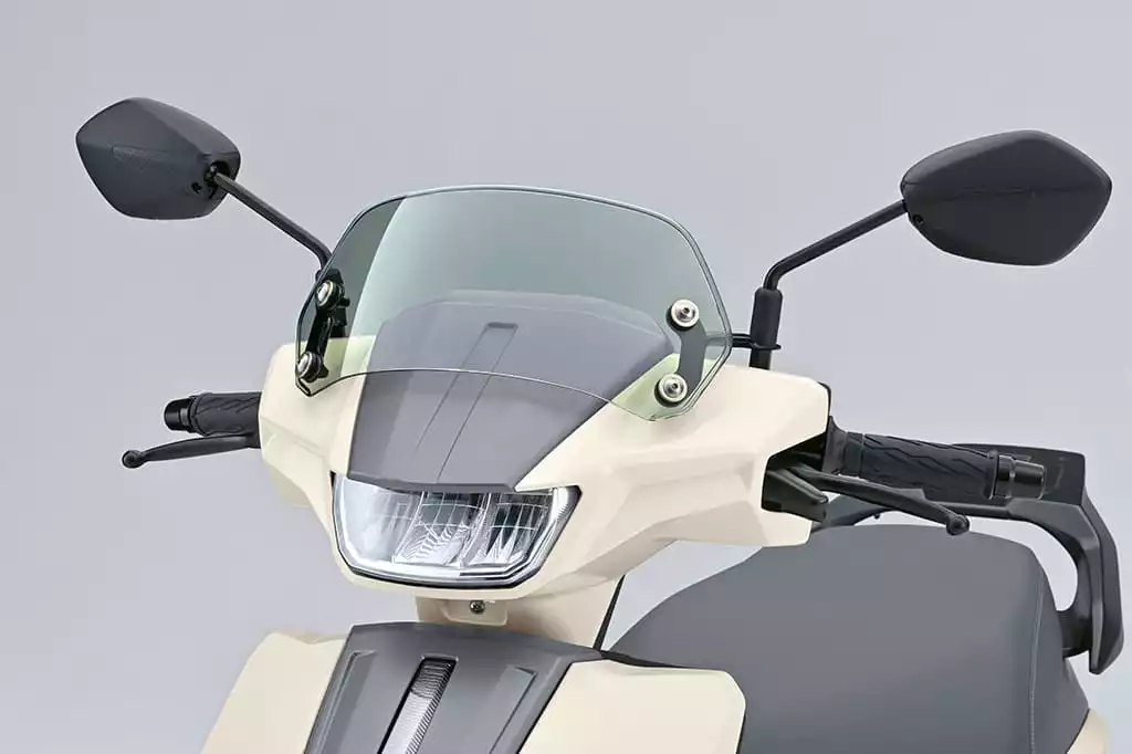 Robuster Motorbügel in Schwarz für Suzuki V-Strom 650XT, schützt den Motor bei Stürzen.