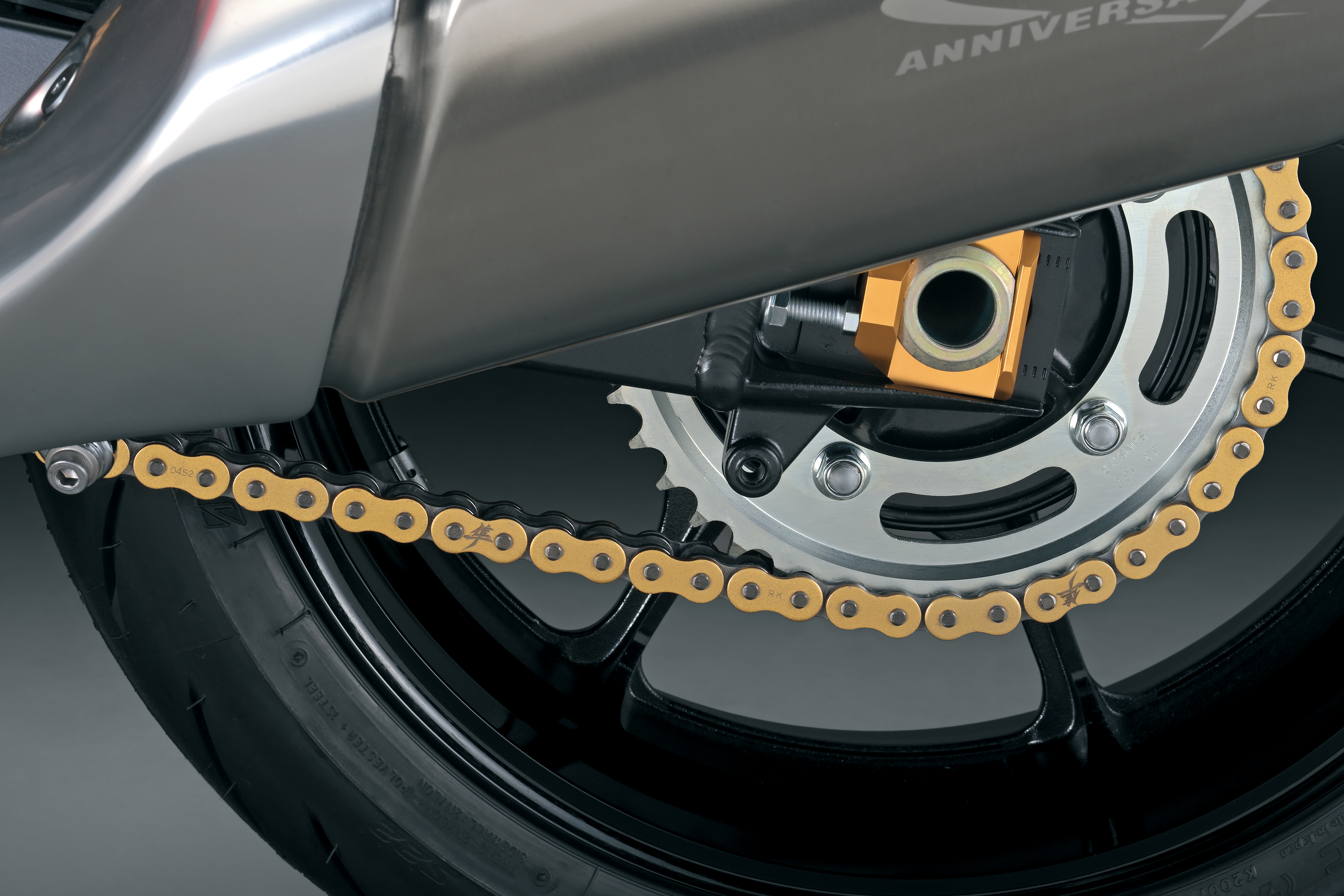 Limitierte Hayabusa Kette mit Kanji Logo auf den Laschen