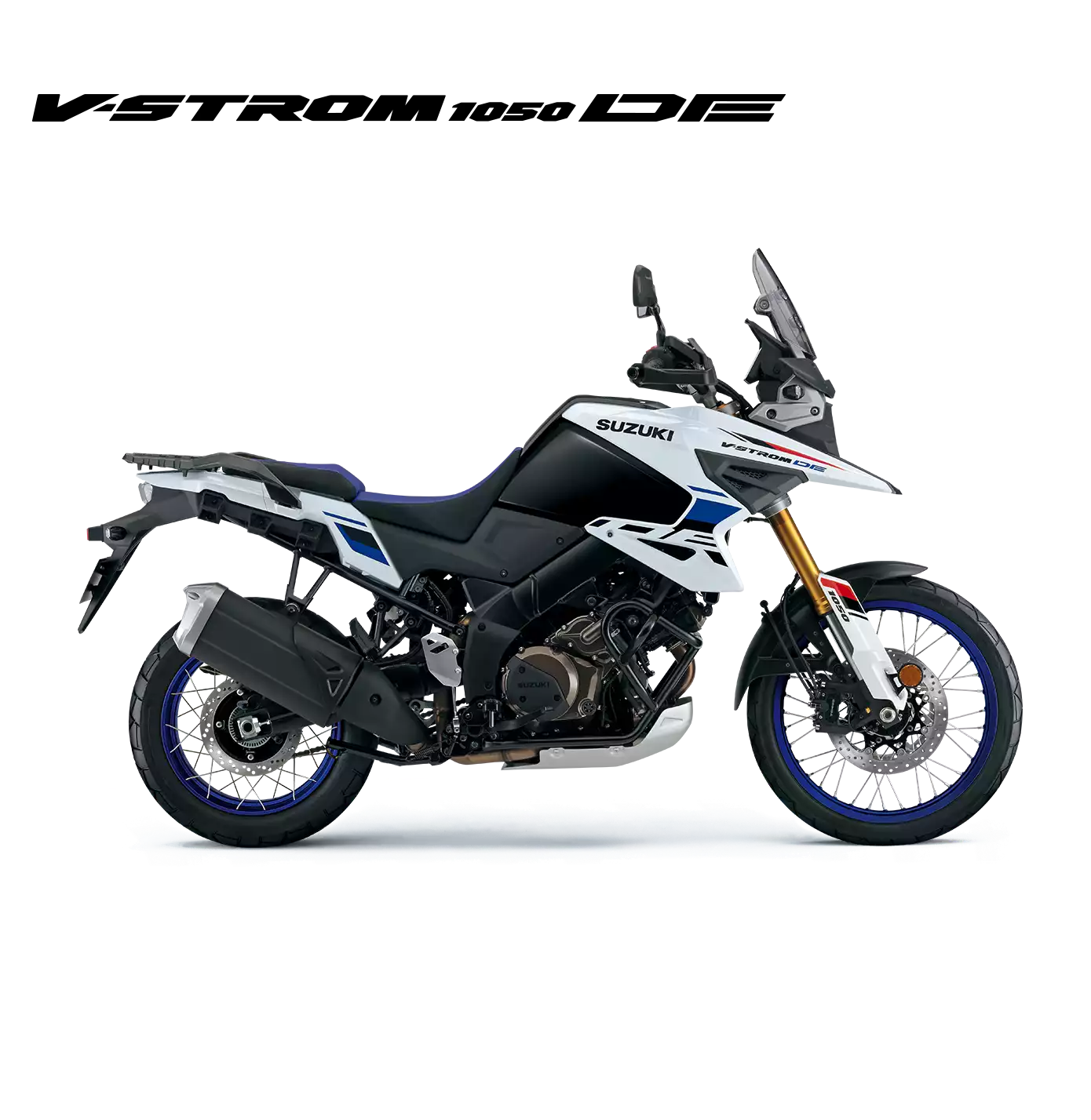 Suzuki V-Strom 1050DE weiß-schwarz-blau, Adventure Enduro Motorrad 2025, linker Profilblick mit hohem Windschild, Speichenfelgen und goldfarbener Frontgabel